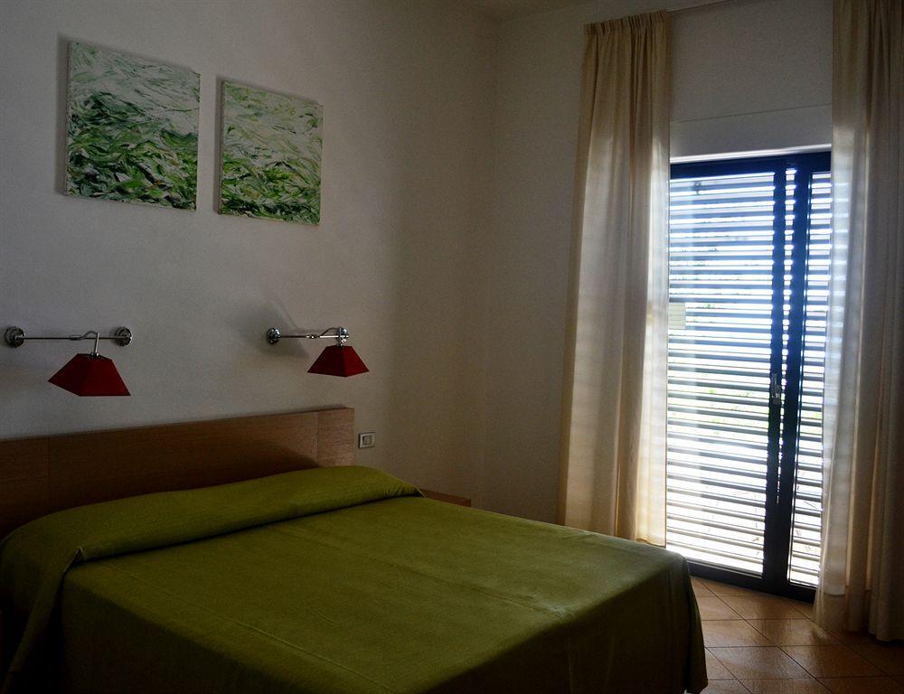 קאלה גונונה Hotel Cala Luna מראה חיצוני תמונה