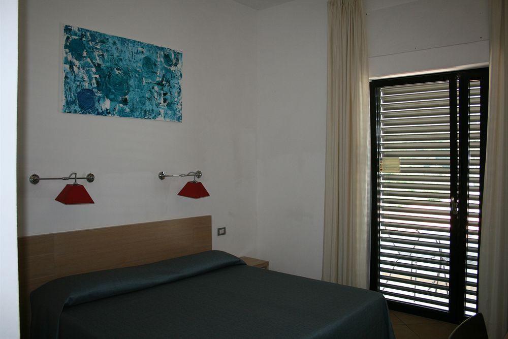 קאלה גונונה Hotel Cala Luna מראה חיצוני תמונה